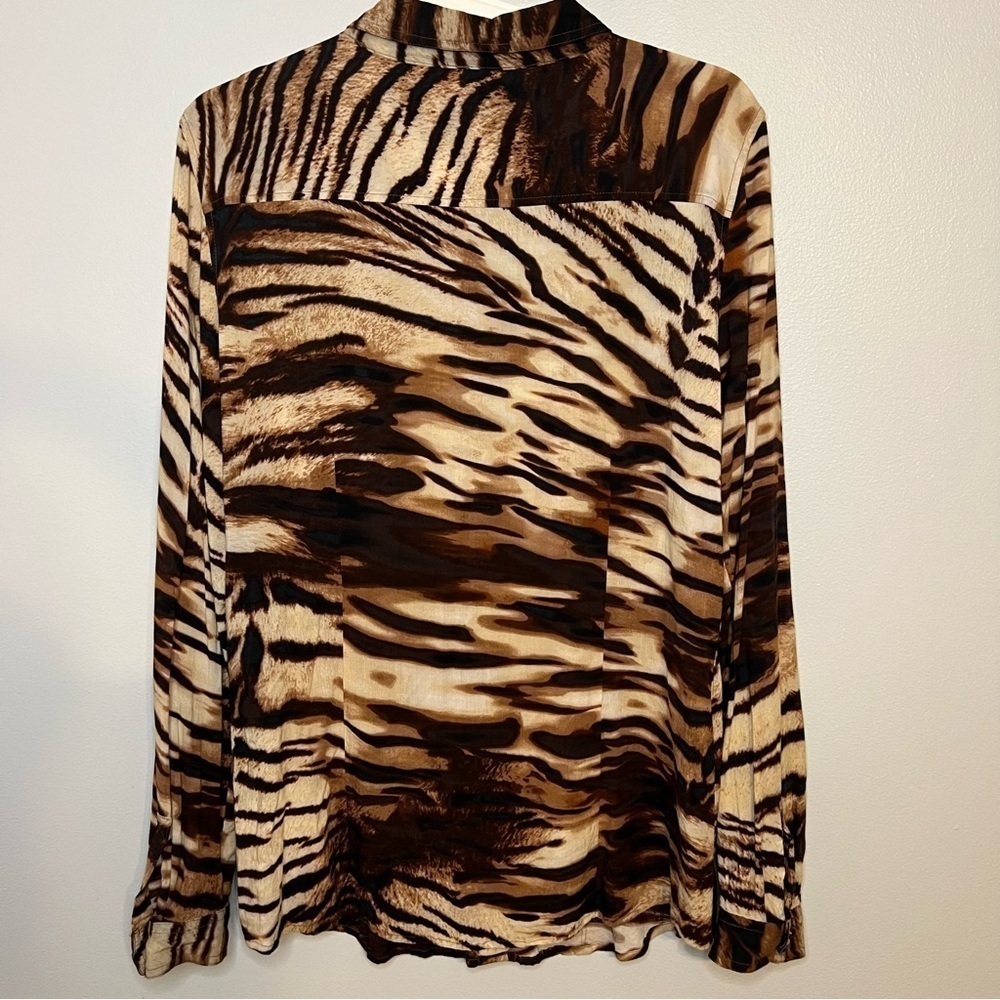 Calvin Klein Size M Leopard print Long Sleeve Front Pockets Button Up Shirt - Picture 10 of 10